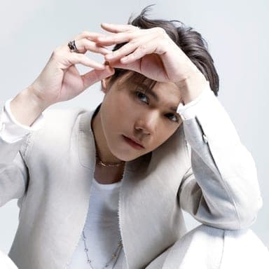 Hins Cheung public profile